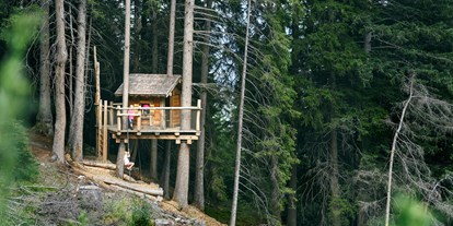 Ausflug mit Kindern - Stubaital - Baumhausweg - Spielen und Entdecken in luftiger Höhe!