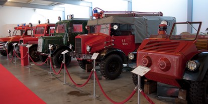 Ausflug mit Kindern - Süd & West Steiermark - Fahrzeughalle mit den Oldtimern - Steirisches Feuerwehrmuseum Kunst & Kultur