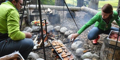 Ausflug mit Kindern - Admont (Admont) - Grillen über dem Lagerfeuer - Abenteuer Management - Naturerlebnis pur